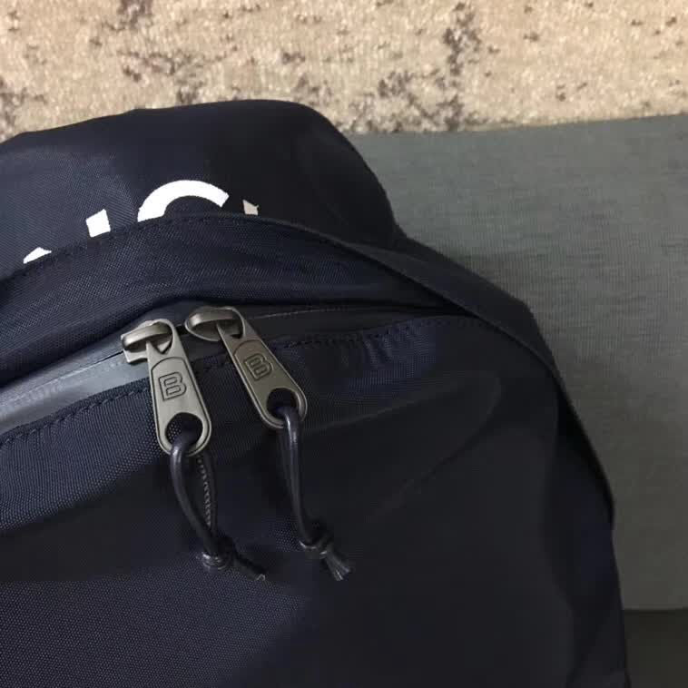 BALENCIAG巴黎世家 雙肩背包 休閒百搭款  BL1082